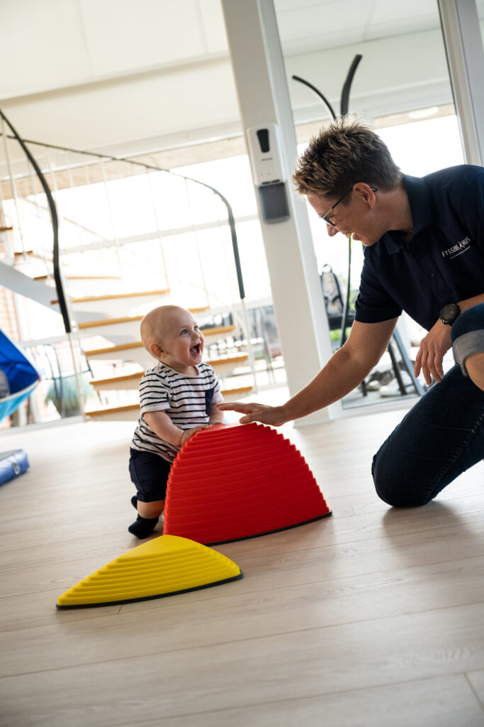 Børnefysioterapi og motorisk udredning, babytummel