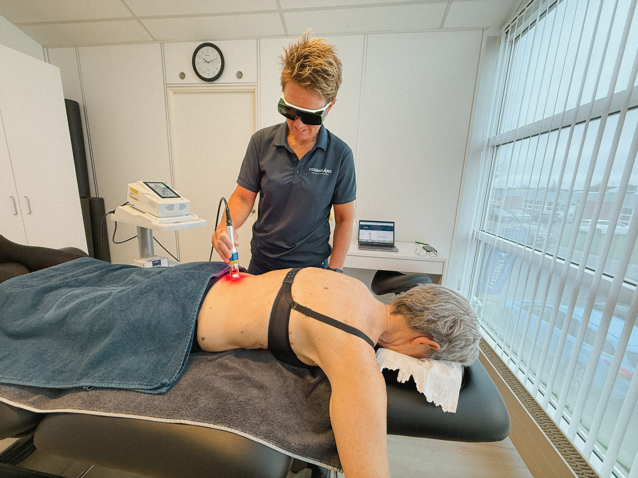 Laser behandling lænd